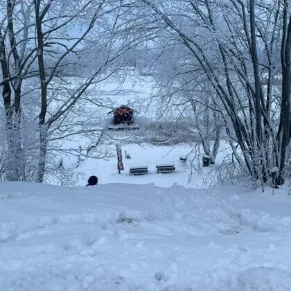 Murdiņu pontons ziemā pie Daugavas.